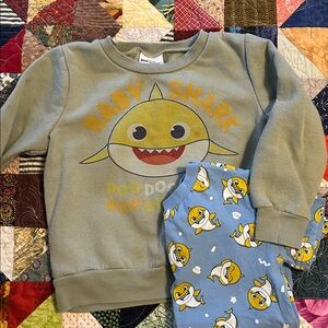 4t Baby Shark sweatshirt and t-shirt